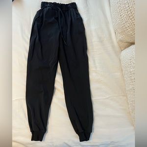 NWOT STRETCH LUXTREME HIGH-RISE JOGGER FULL LENGTH